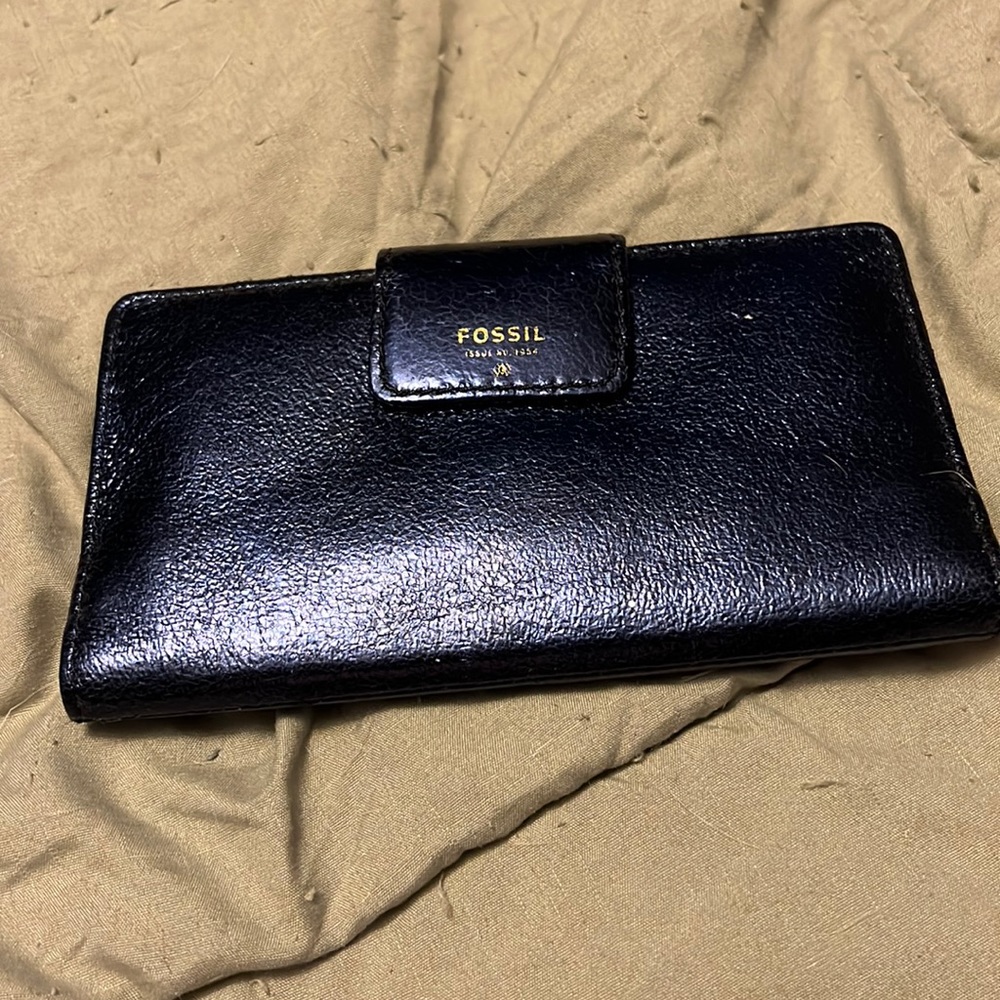 Fossil wallet